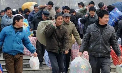 劳动法是如何规定上班时间的?上班时间超过8小时可以告他吗?